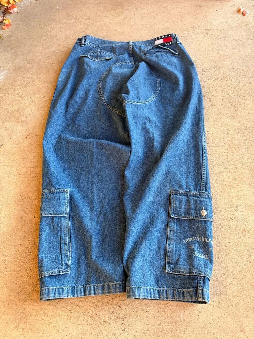 Vintage y2k Tommy Hilfiger Tommy Jeans Baggy Wide Leg Cargo Skate Pants